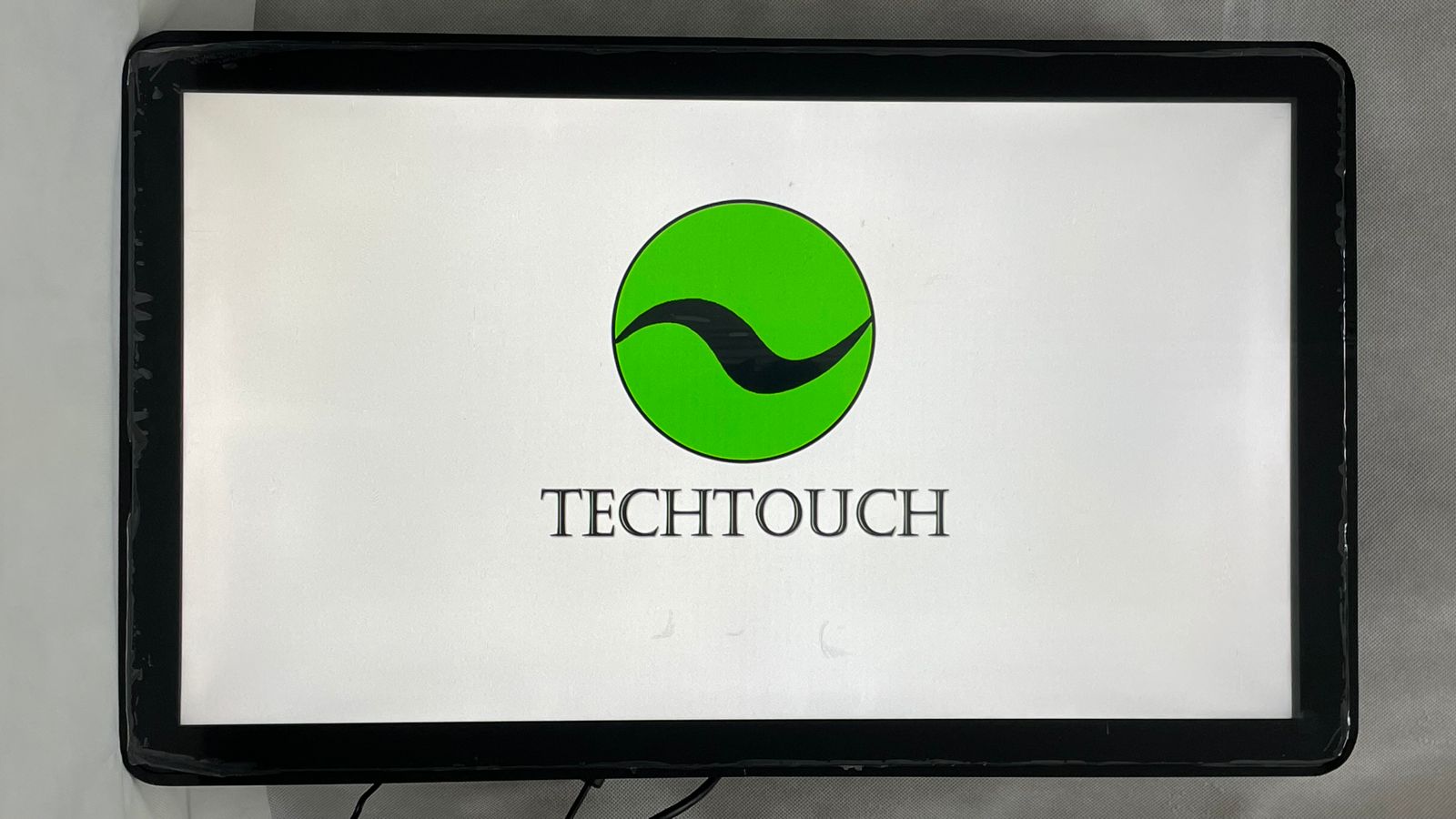 Monitor Multi Touch PCAP 21.5" Wide - Interface Ilitek – USB com Moldura de Alumínio